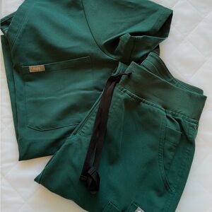 Figs Green Short Sleeve Tee